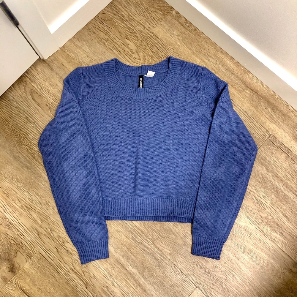 H&M Purple Cropped Sweater